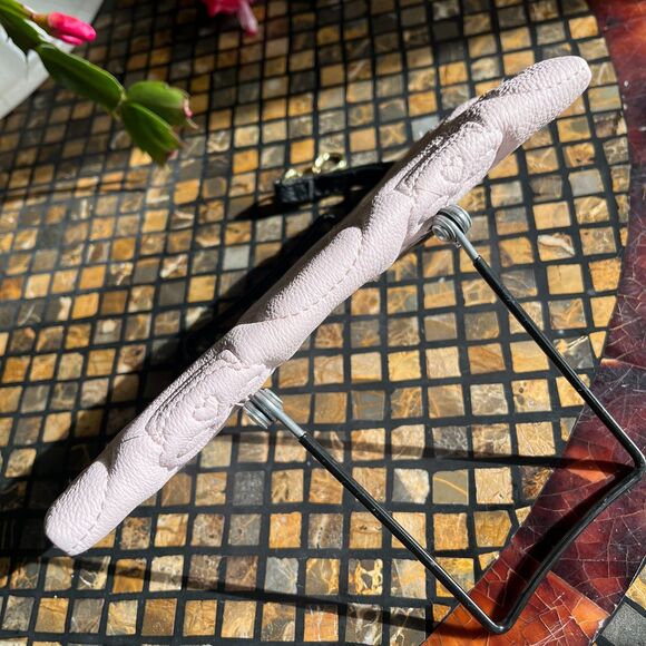 Betsey Johnson Pink Skull Boss Vanity Faux Leather Bag Gold Tone Hardware EUC - Picture 4 of 6